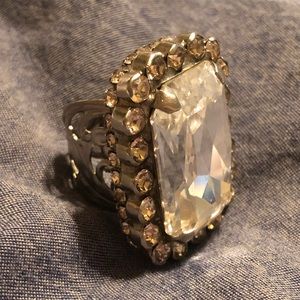 Sorrelli Ring: Antique Silver/Snow Bunny Tone